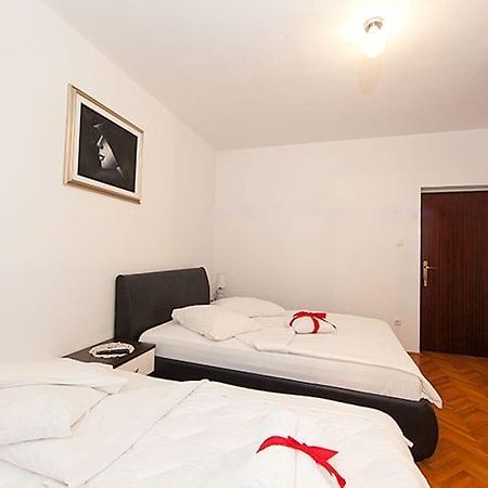 Apartmani Saric Tučepi Zewnętrze zdjęcie