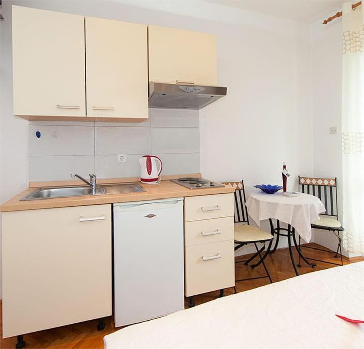 Apartmani Saric Tučepi Zewnętrze zdjęcie