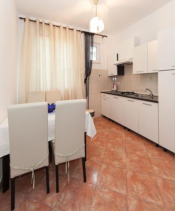 Apartmani Saric Tučepi Zewnętrze zdjęcie